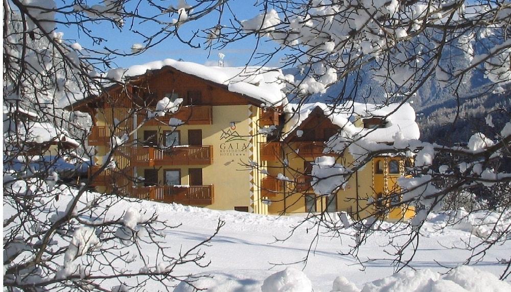 Gaia Residence Hotel Медзана Екстериор снимка