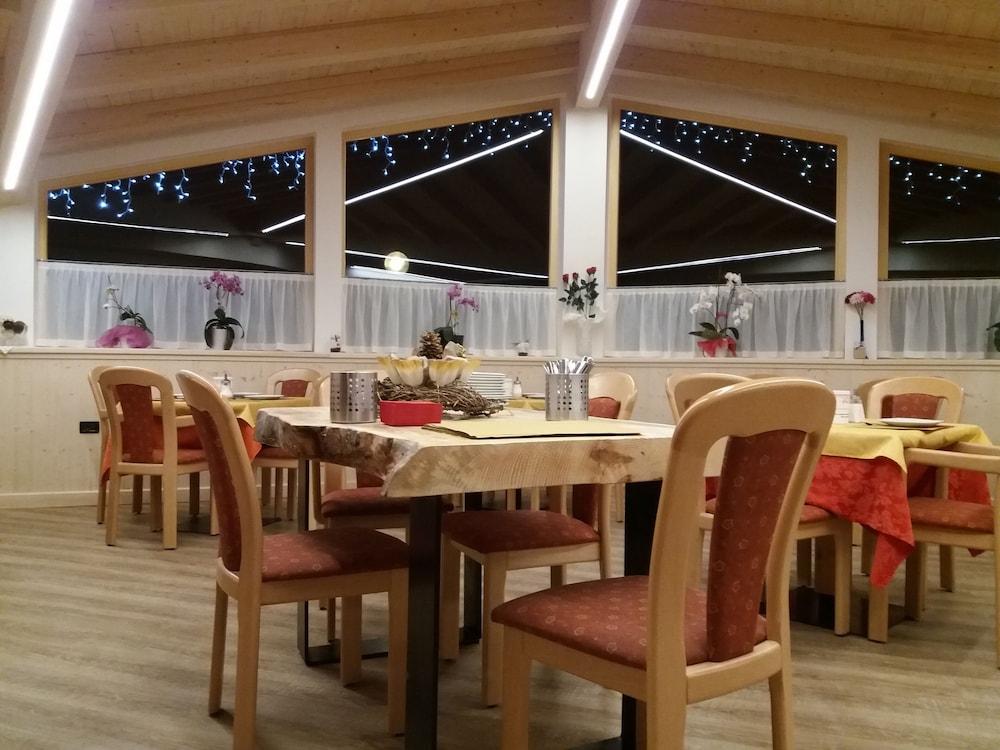 Gaia Residence Hotel Медзана Екстериор снимка